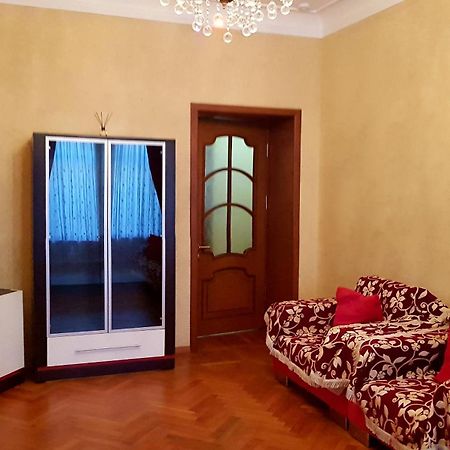 Formula Deluxe Apartment Sea View On Nizami Street Bakoe Buitenkant foto